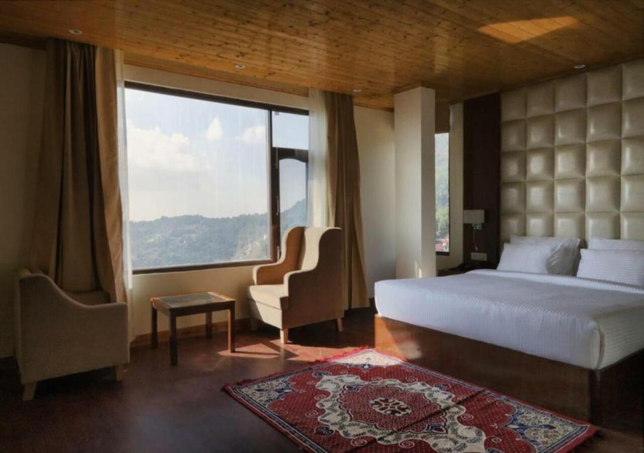 The Alpine Retreat Hotel Shimla Exterior foto